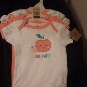 SUPER CUTE!! 3 pack baby bodysuits